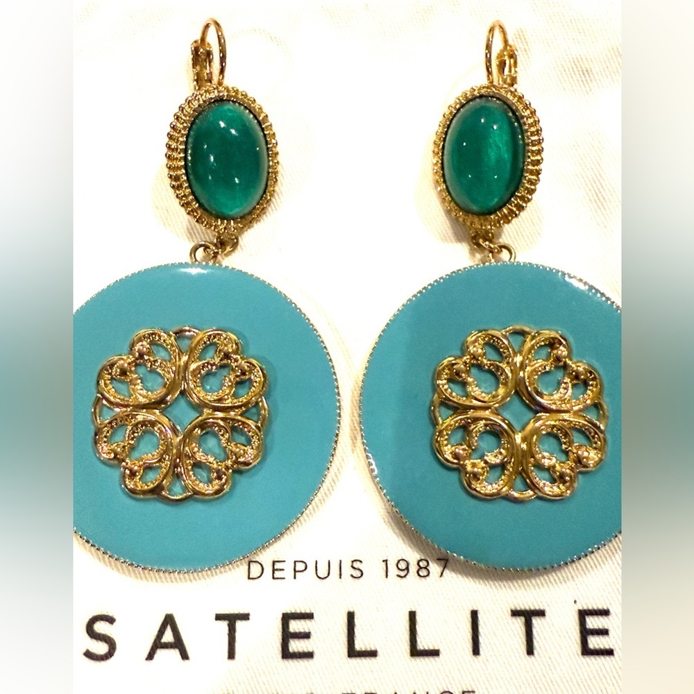 NWOT Satellite Paris earrings from the Amelita collection